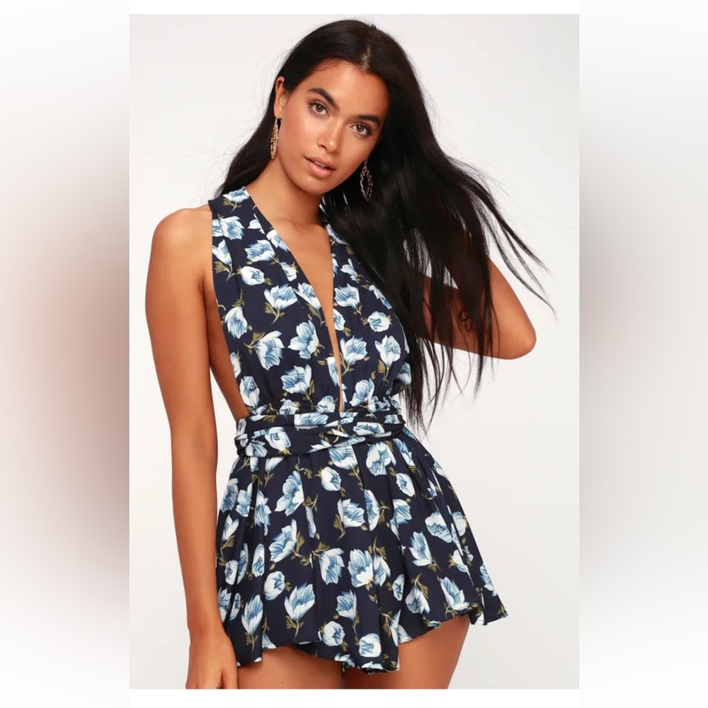 Lulus Navy Blue Floral Print Convertible Romper- Size XS